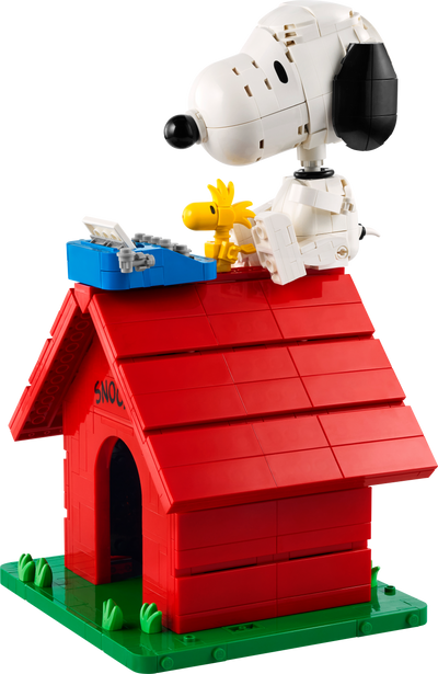 LEGO 21368 Ideas Peanuts: Snoopy’s Doghouse Set