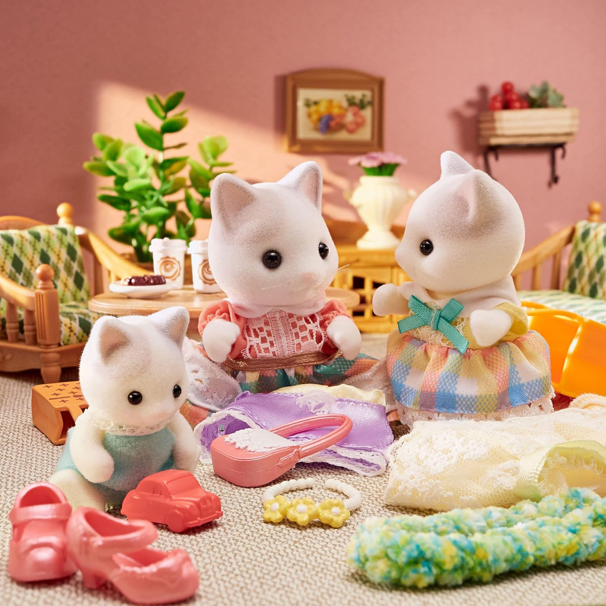 Sylvanian Families 5738 Latte Cat Family