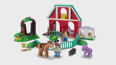 LEGO 43304 Disney Pixar  Toy Story Barn