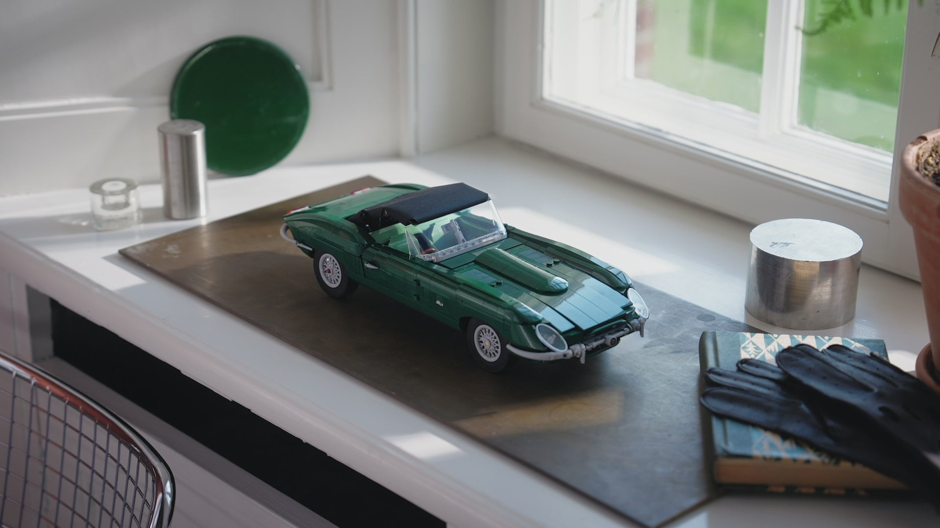 LEGO 11381 Icons Jaguar E-Type - Classic Sports Car Model