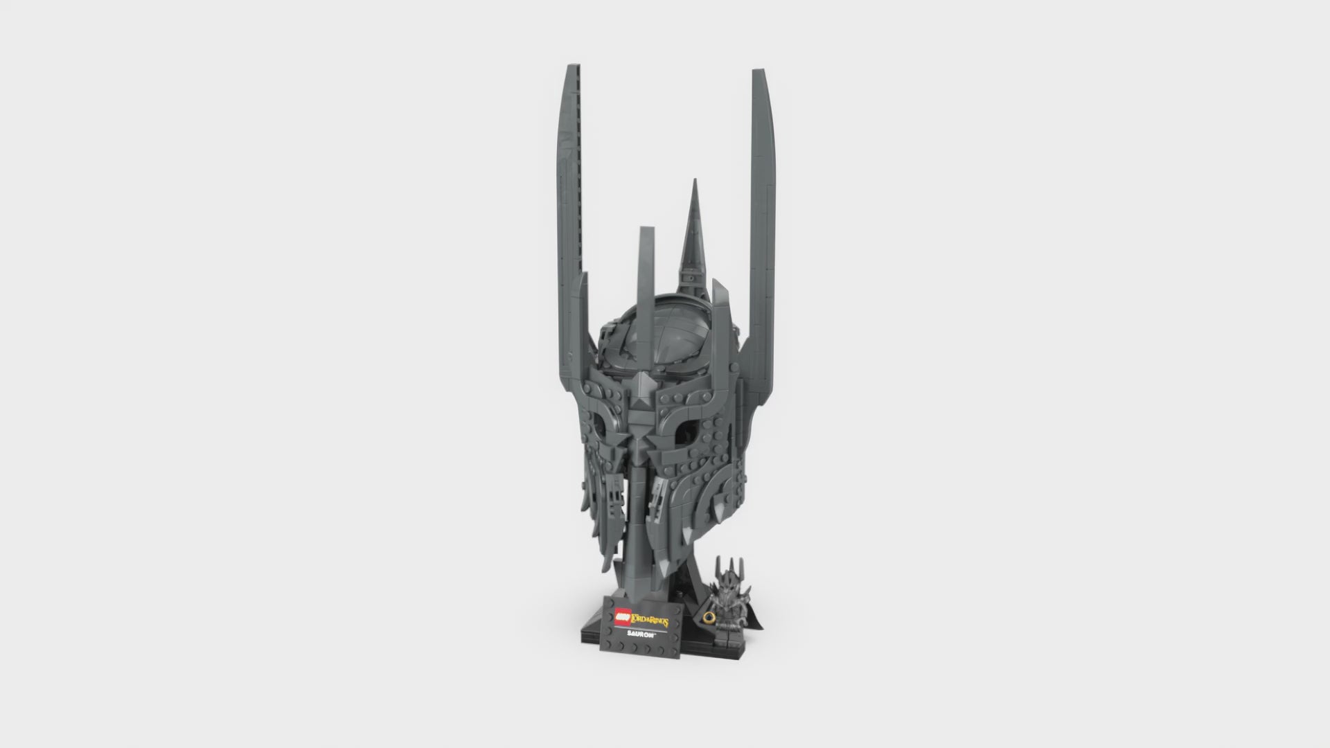 Load video: LEGO 11373 The Lord of the Rings: Sauron's Helmet